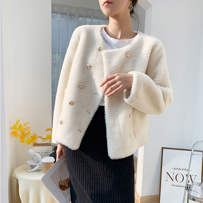 O-Neck Lamb's Wool Coat For Women  Autumn And Winter  Short Metal Double Breasted Lady Style Sheep Wool Jackets